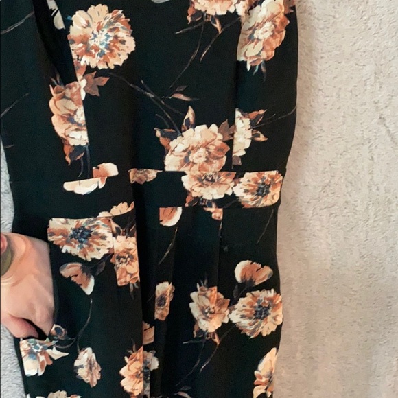 Floral jump suit - Picture 3 of 8